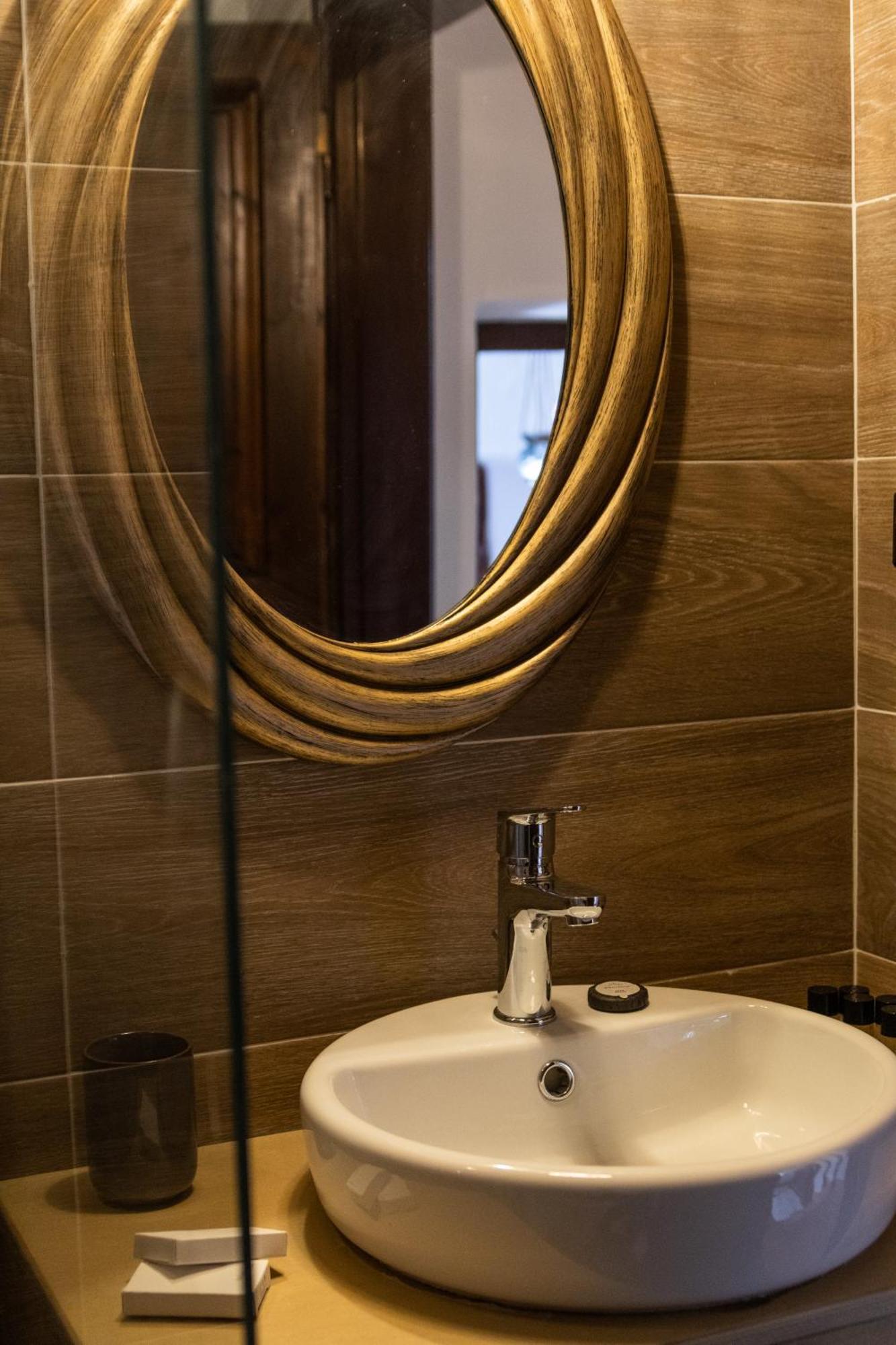 April Luxury Suites (Adults Only) Rhodes City Szoba fotó